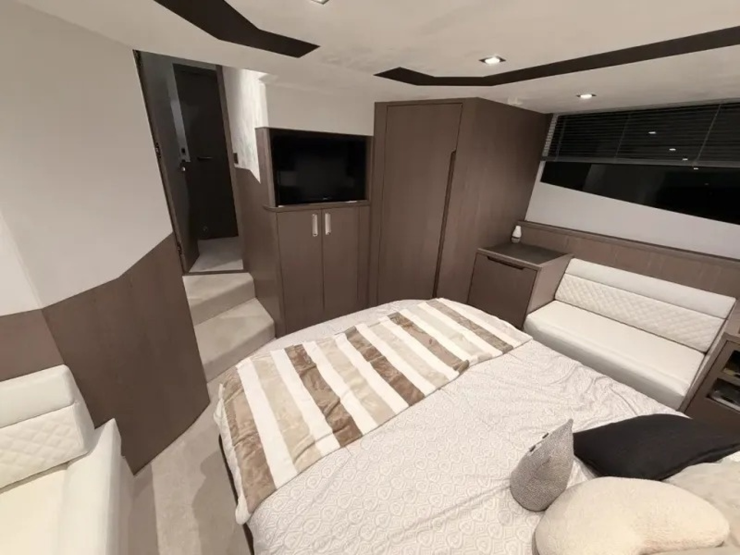 Galeon-500 FLY 2023-2023 Galeon 500 FLY Île-aux-Noix-Quebec-Canada-6079374 | Thumbnail