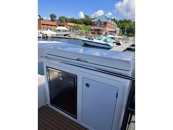 Bavaria-420 Virtess 2014-2014 Bavaria Motoryachts 420 Virtess Île-aux-Noix-Quebec-Canada-6079573