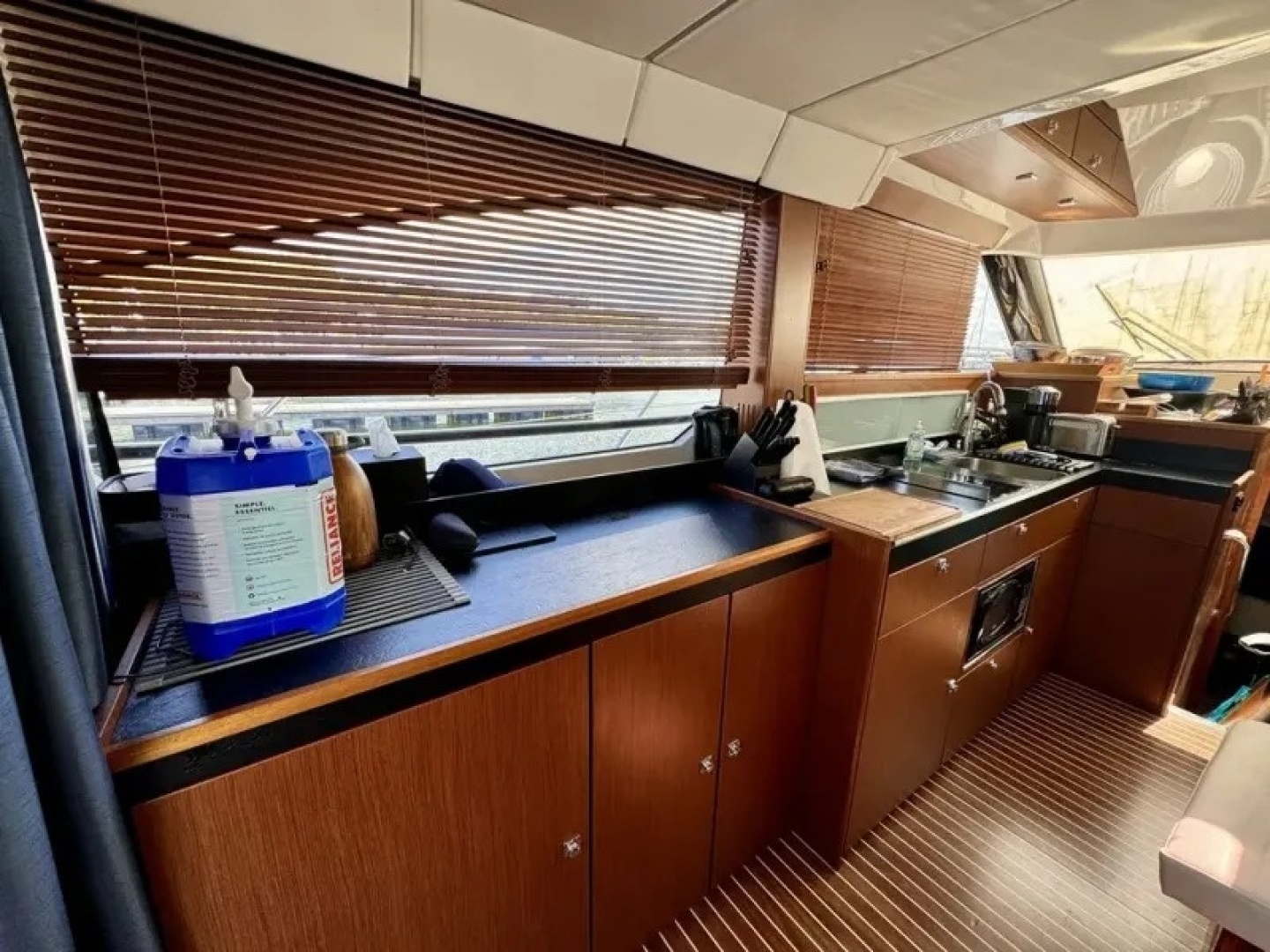 Bavaria-420 Virtess 2014-2014 Bavaria Motoryachts 420 Virtess Île-aux-Noix-Quebec-Canada-6079578 | Thumbnail