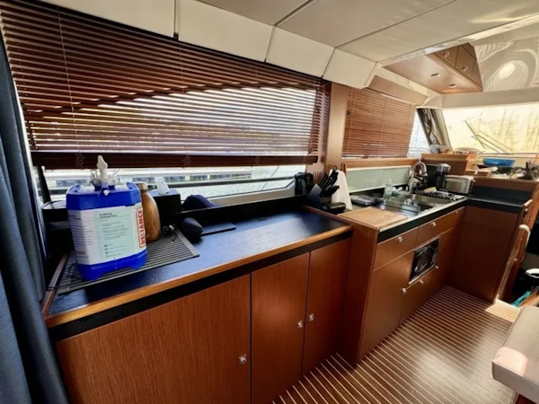 Bavaria-420 Virtess 2014-2014 Bavaria Motoryachts 420 Virtess Île-aux-Noix-Quebec-Canada-6079578