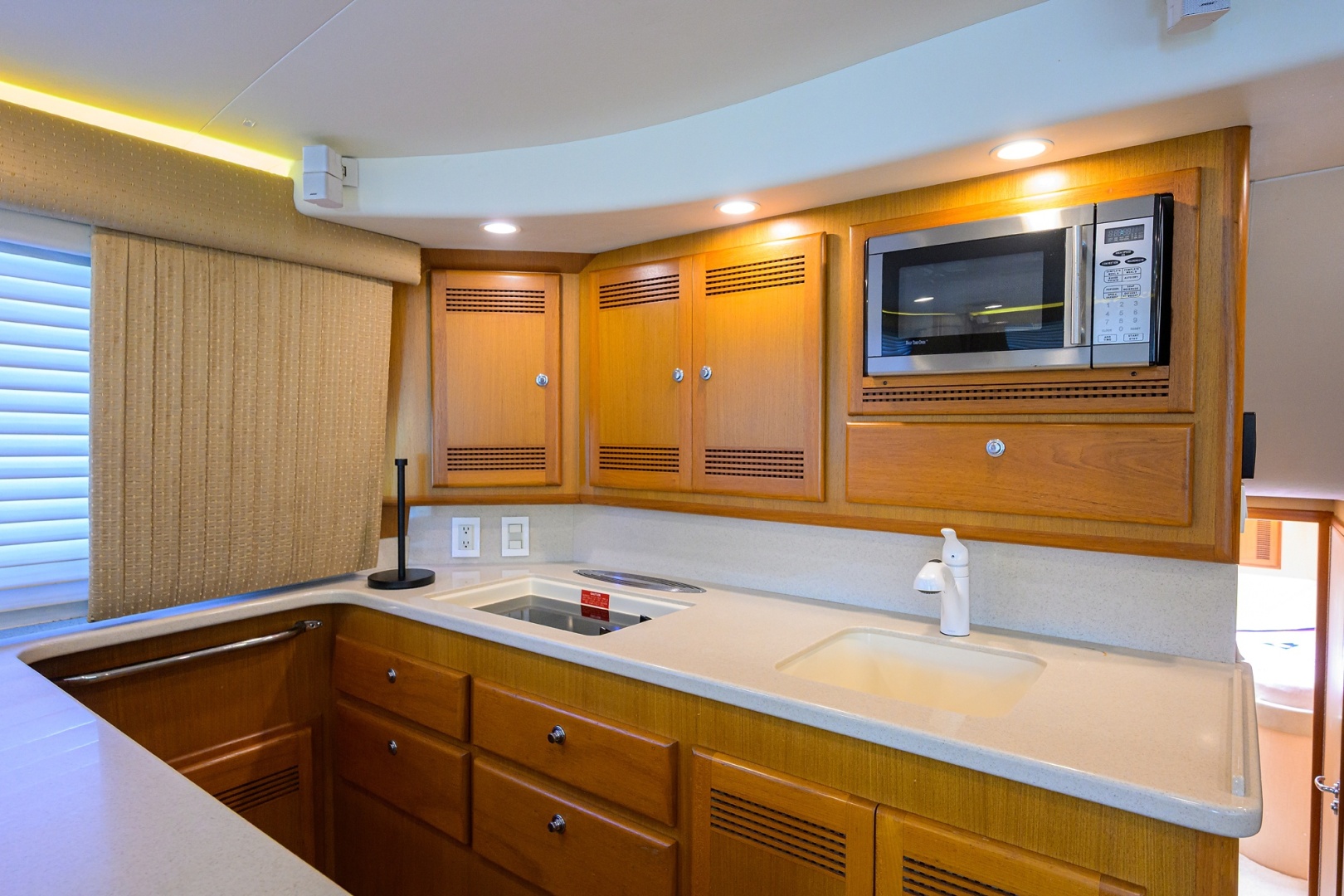 Cabo-48 Flybridge 2003-Bad Boyz Pompano Beach-Florida-United States-Cabo 48  Bad Boyz  Galley-6080221 | Thumbnail