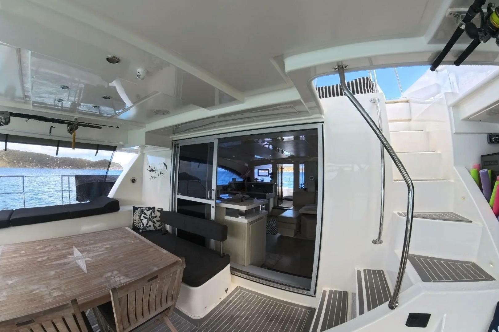 Leopard-51PC 2014-Somewhere hot Roadtown-Virgin Islands (British)-6079636 | Thumbnail