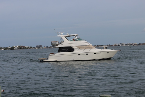Carver-46 Voyager 2005-Clear 2 Close St Petersburg-Florida-United States-6082875