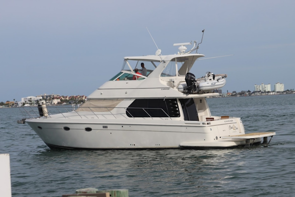 Carver-46 Voyager 2005-Clear 2 Close St Petersburg-Florida-United States-6082877