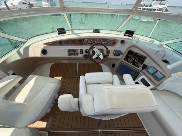 Carver-46 Voyager 2005-Clear 2 Close St Petersburg-Florida-United States-6083073