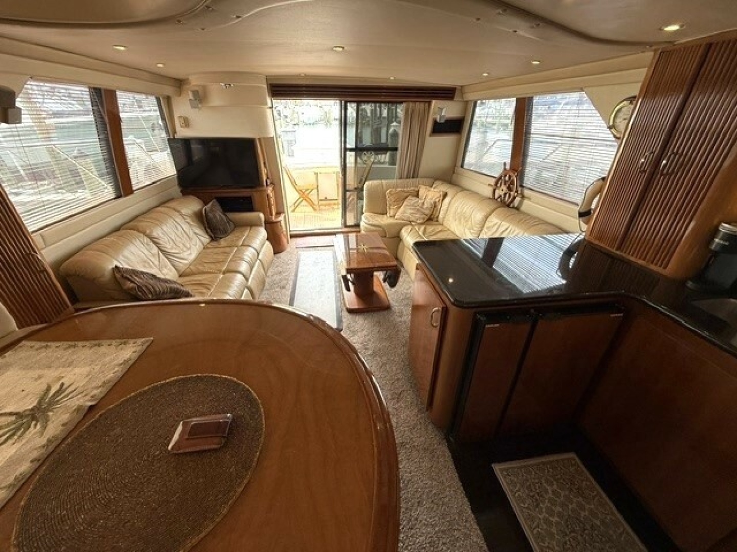 Carver-46 Voyager 2005-Clear 2 Close St Petersburg-Florida-United States-6083151 | Thumbnail