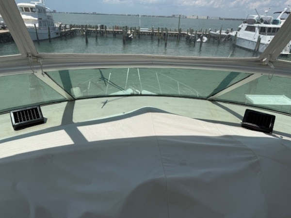 Carver-46 Voyager 2005-Clear 2 Close St Petersburg-Florida-United States-6083072