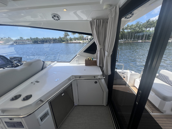 Aquila-36 Sport 2025 -miami-Florida-United States-6081956