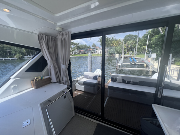 Aquila-36 Sport 2025 -miami-Florida-United States-6081960