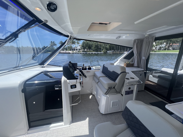 Aquila-36 Sport 2025 -miami-Florida-United States-6081965