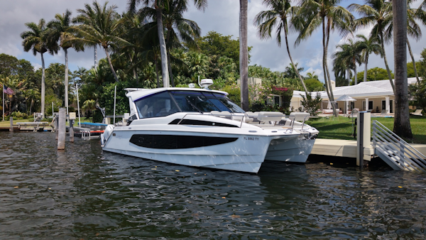 Aquila-36 Sport 2025 -miami-Florida-United States-6081894
