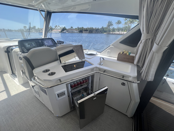 Aquila-36 Sport 2025 -miami-Florida-United States-6081984