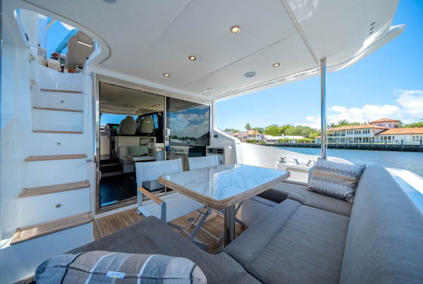 Azimut-50 FLY 2021 -Pompano Beach-Florida-United States-6081591