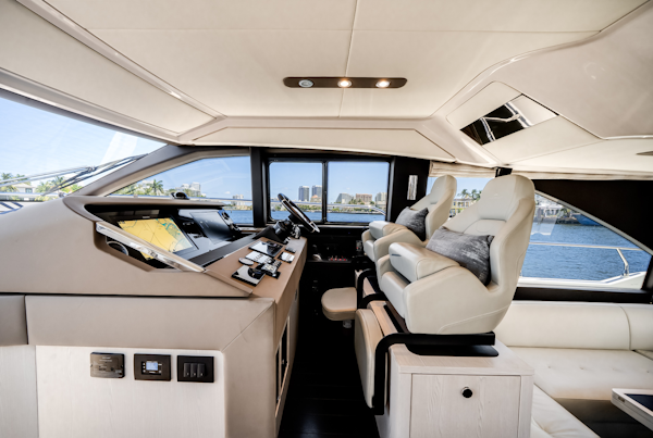 Azimut-50 FLY 2021 -Pompano Beach-Florida-United States-6081614