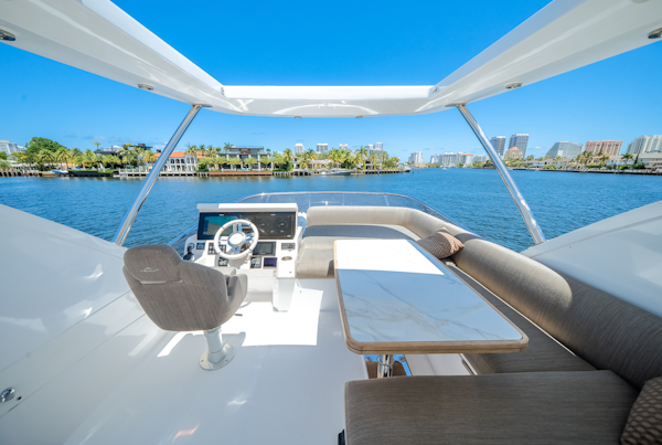 Azimut-50 FLY 2021 -Pompano Beach-Florida-United States-6081598
