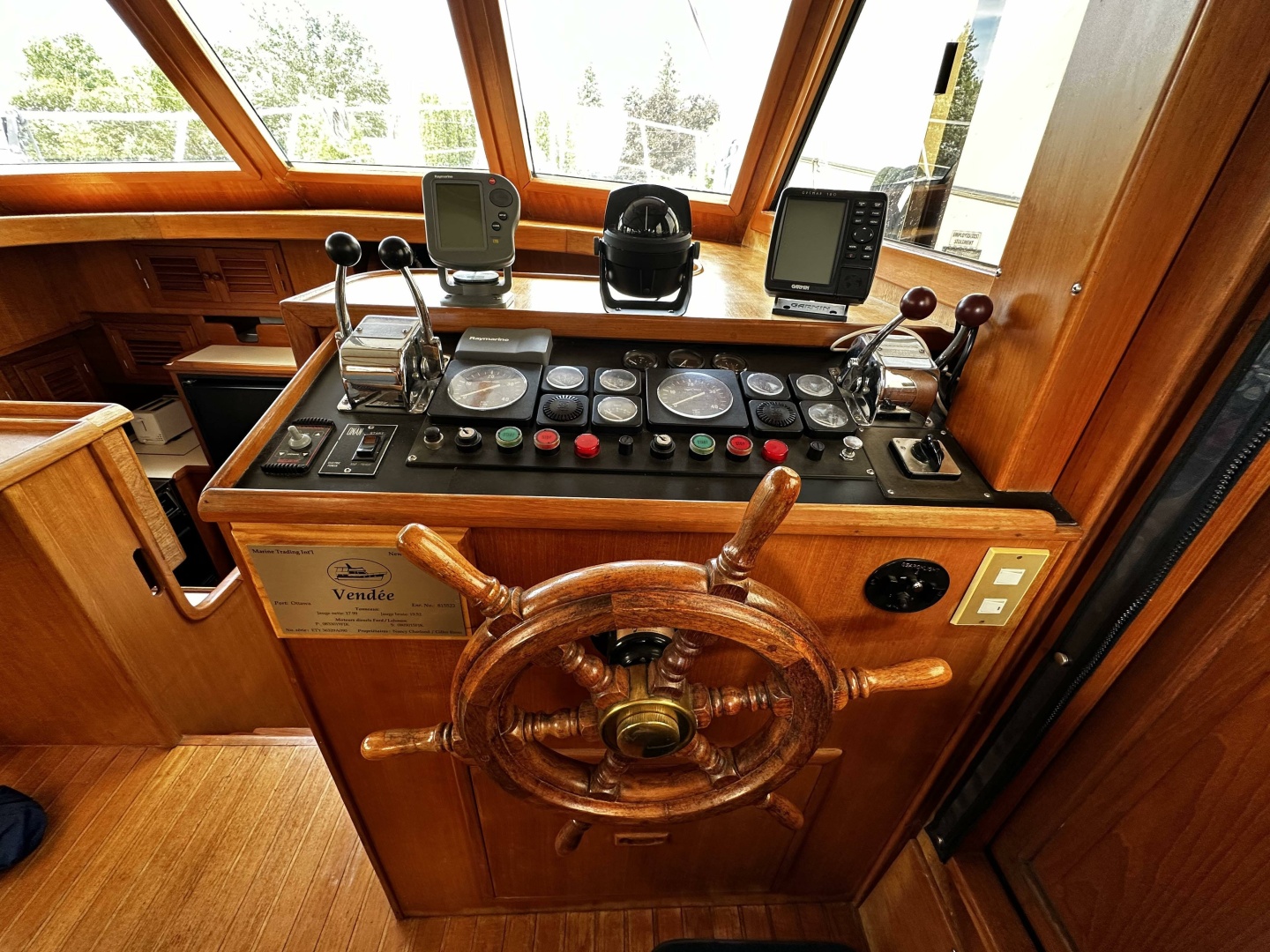 Marine Trader 1990 -Île-aux-Noix-Quebec-Canada-6082679 | Thumbnail