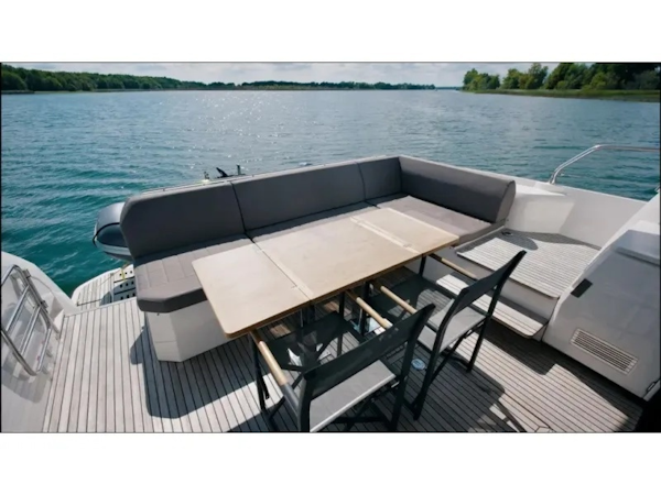 Present Yachts-520S 2018-2018 Prestige Yachts 520S Île-aux-Noix-Quebec-Canada-6082823