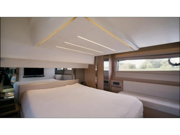 Present Yachts-520S 2018-2018 Prestige Yachts 520S Île-aux-Noix-Quebec-Canada-6082839