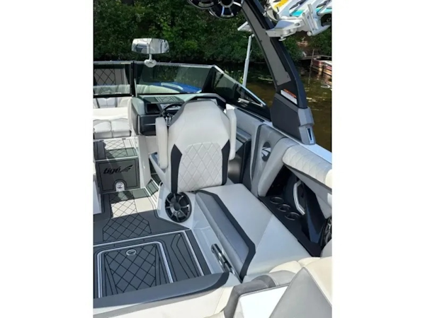 Tige-RZX3 2017-2017 Tige Boats RZX3 Île-aux-Noix-Quebec-Canada-6083166