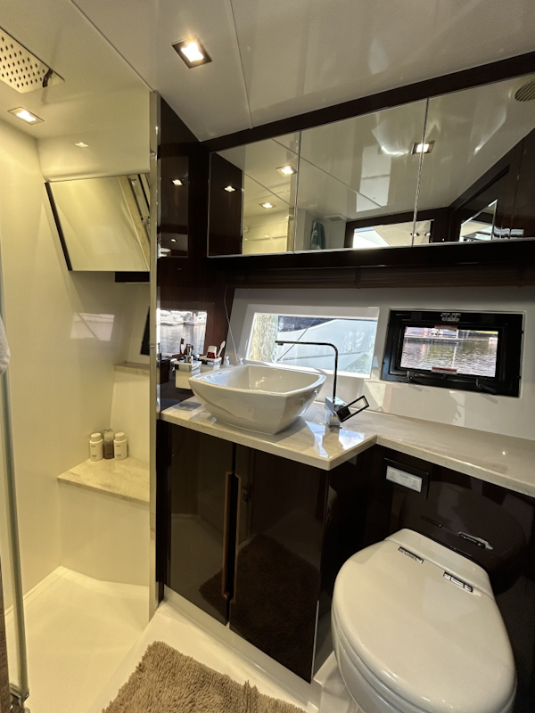 Galeon-550 FLY 2019 -New Rochelle-New York-United States-6084199