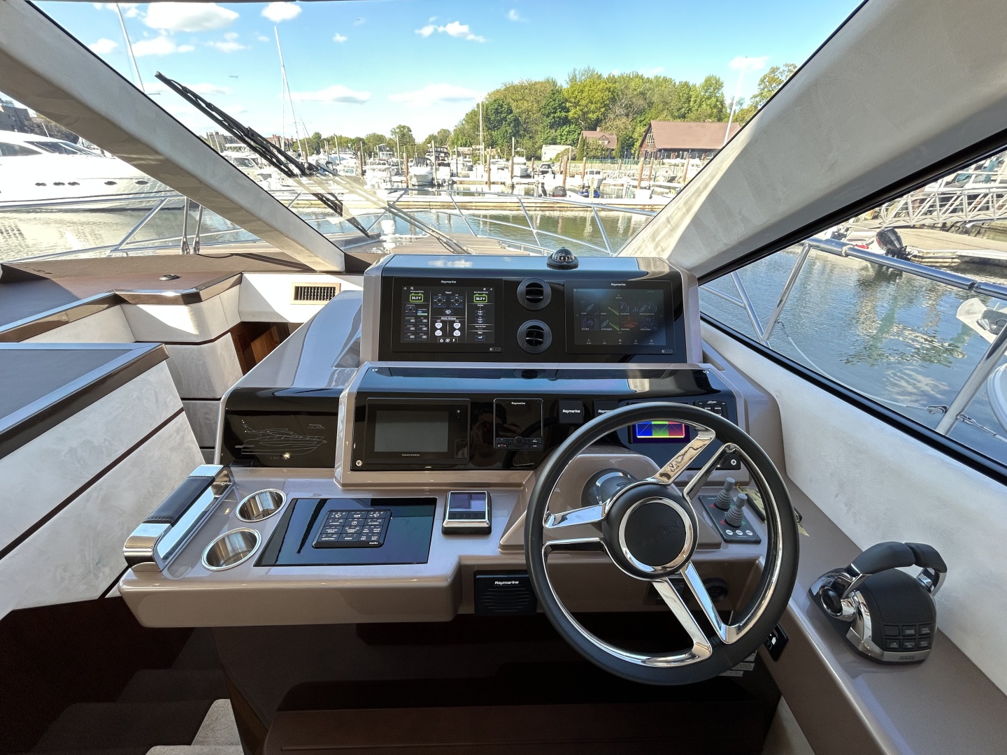 Galeon-550 FLY 2019 -New Rochelle-New York-United States-6084079 | Thumbnail