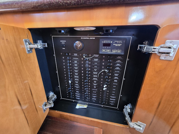 Carver-570 Voyager Pilothouse 2001-Marlin Monroe San Carlos. Sonora-Mexico-6084337