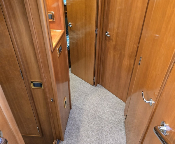 Carver-570 Voyager Pilothouse 2001-Marlin Monroe San Carlos. Sonora-Mexico-6084344