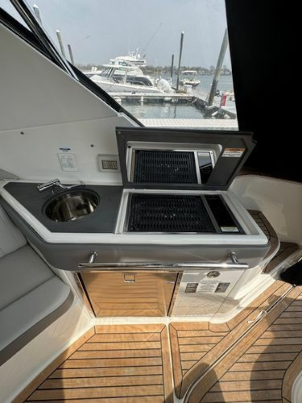 Sea Ray-Sundancer 320 Outboard 2021 -Normandy Beach-New Jersey-United States-6085309