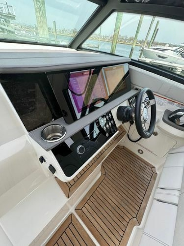 Sea Ray-Sundancer 320 Outboard 2021 -Normandy Beach-New Jersey-United States-6085314
