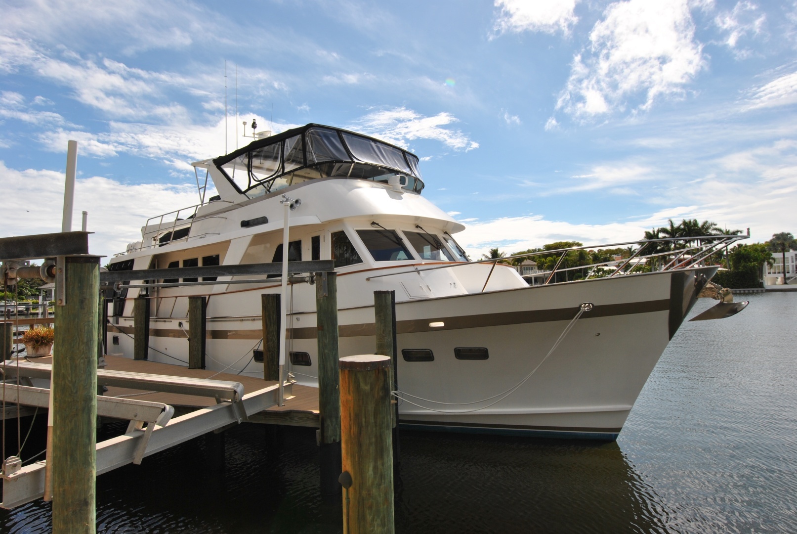 Grand Alaskan-Raised Pilothouse 2002-WANDERER Naples-Florida-United States-Starboard Bow Profile-6088998 | Thumbnail