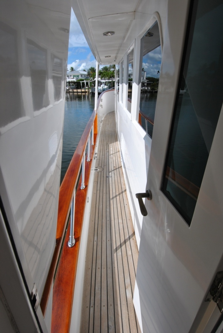 Grand Alaskan-Raised Pilothouse 2002-WANDERER Naples-Florida-United States-Port Side Deck-6089017 | Thumbnail