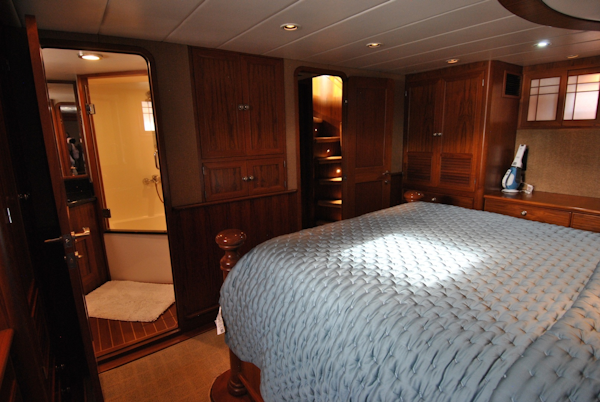 Grand Alaskan-Raised Pilothouse 2002-WANDERER Naples-Florida-United States-Owners Stateroom -6089238
