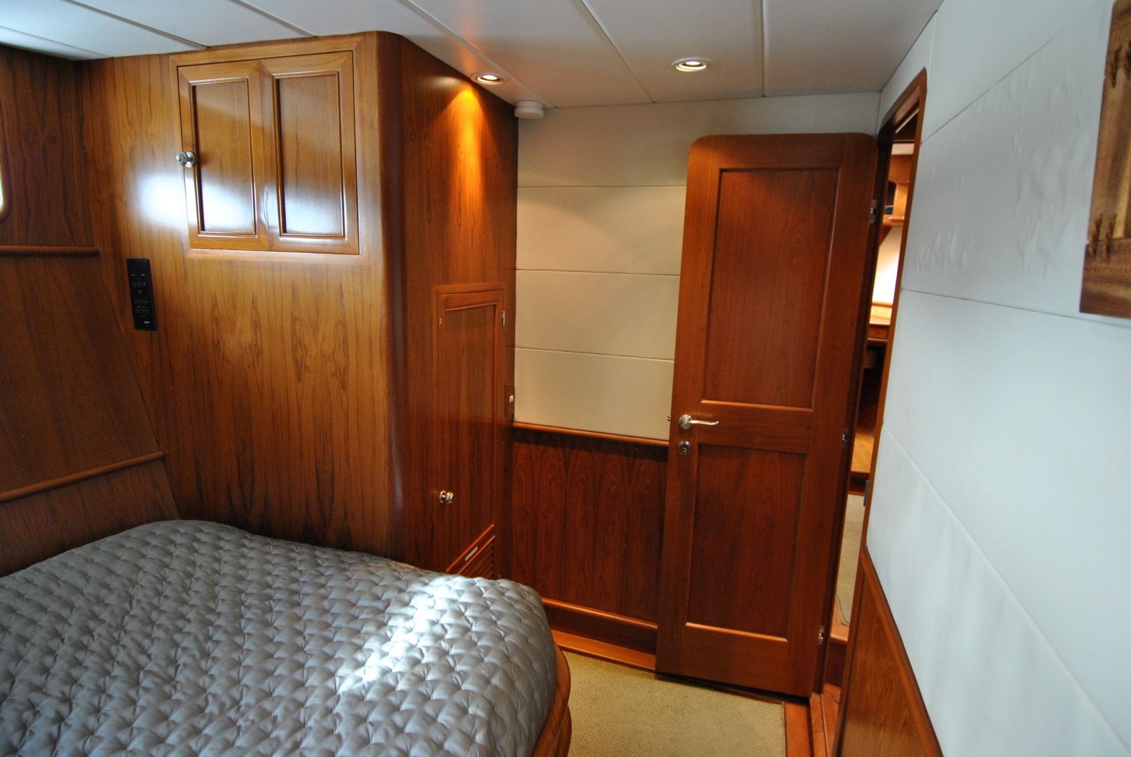 Grand Alaskan-Raised Pilothouse 2002-WANDERER Naples-Florida-United States-VIP Stateroom-6109697 | Thumbnail