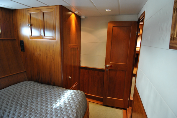 Grand Alaskan-Raised Pilothouse 2002-WANDERER Naples-Florida-United States-VIP Stateroom-6109697