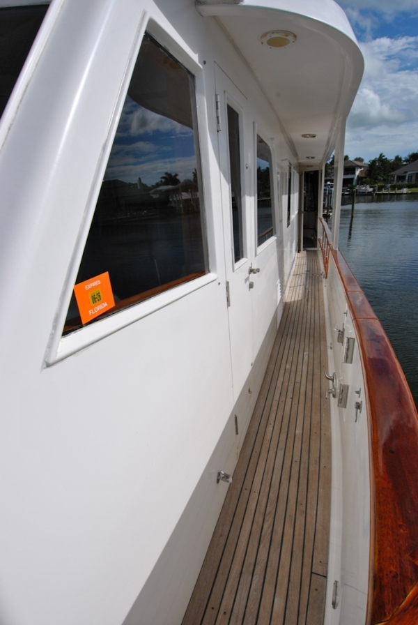 Grand Alaskan-Raised Pilothouse 2002-WANDERER Naples-Florida-United States-Side Deck-6089037