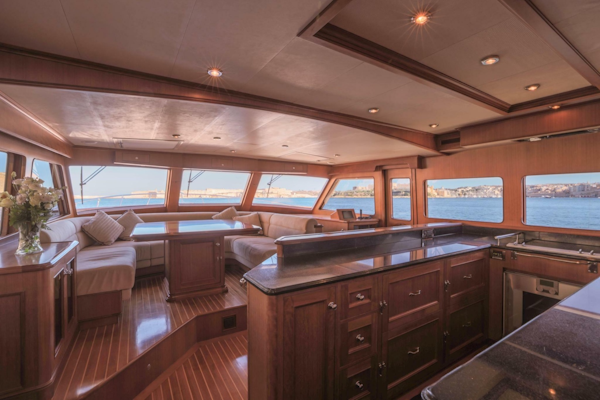 Marlow-Explorer 72E-CB 2010-FIDDLERS DREAM Malta-Galley and Pilothouse Seating-6086174