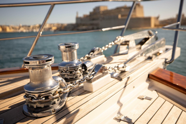 Marlow-Explorer 72E-CB 2010-FIDDLERS DREAM Malta-Dual Windlasses-6086159