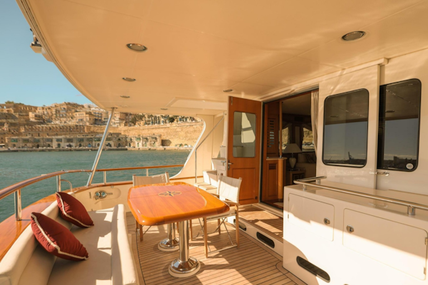 Marlow-Explorer 72E-CB 2010-FIDDLERS DREAM Malta-Aft Cockpit-6086158
