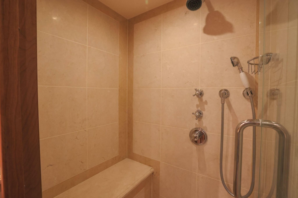 Marlow-Explorer 72E-CB 2010-FIDDLERS DREAM Malta-Master Large Shower-6086181