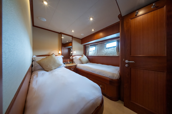 Marlow-Explorer 72E-CB 2010-FIDDLERS DREAM Malta-Twin Cabin bunks-6225498