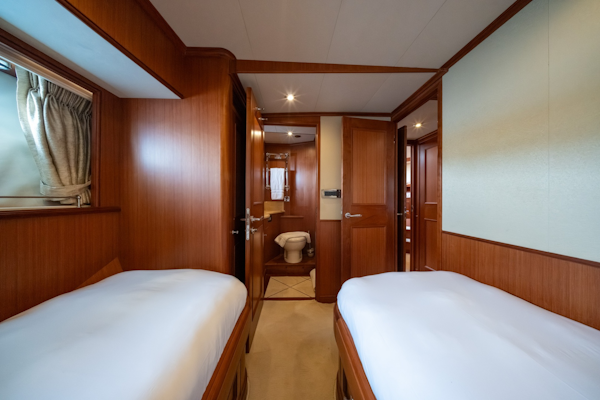 Marlow-Explorer 72E-CB 2010-FIDDLERS DREAM Malta-Twin Aft-6225499