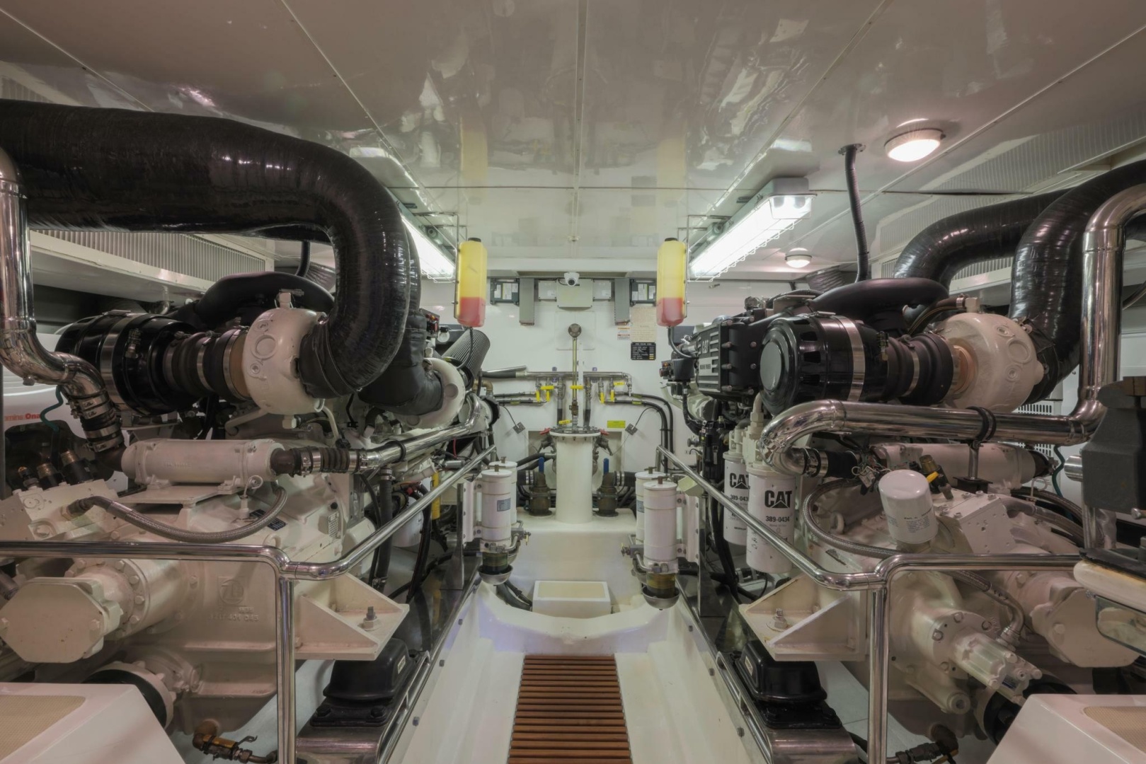 Marlow-Explorer 72E-CB 2010-FIDDLERS DREAM Malta-Engine Room C18s-6086199 | Thumbnail