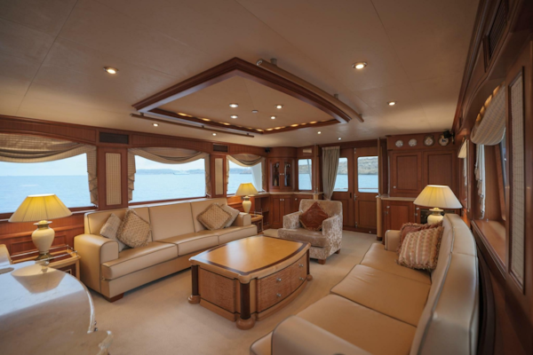 Marlow-Explorer 72E-CB 2010-FIDDLERS DREAM Malta-Salon Port Side-6086162