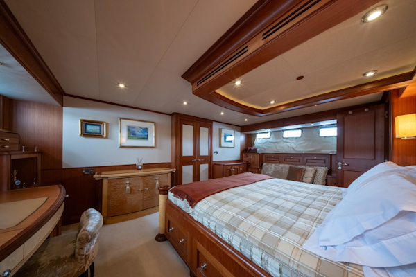 Marlow-Explorer 72E-CB 2010-FIDDLERS DREAM Malta-MSR Stbd-6225428