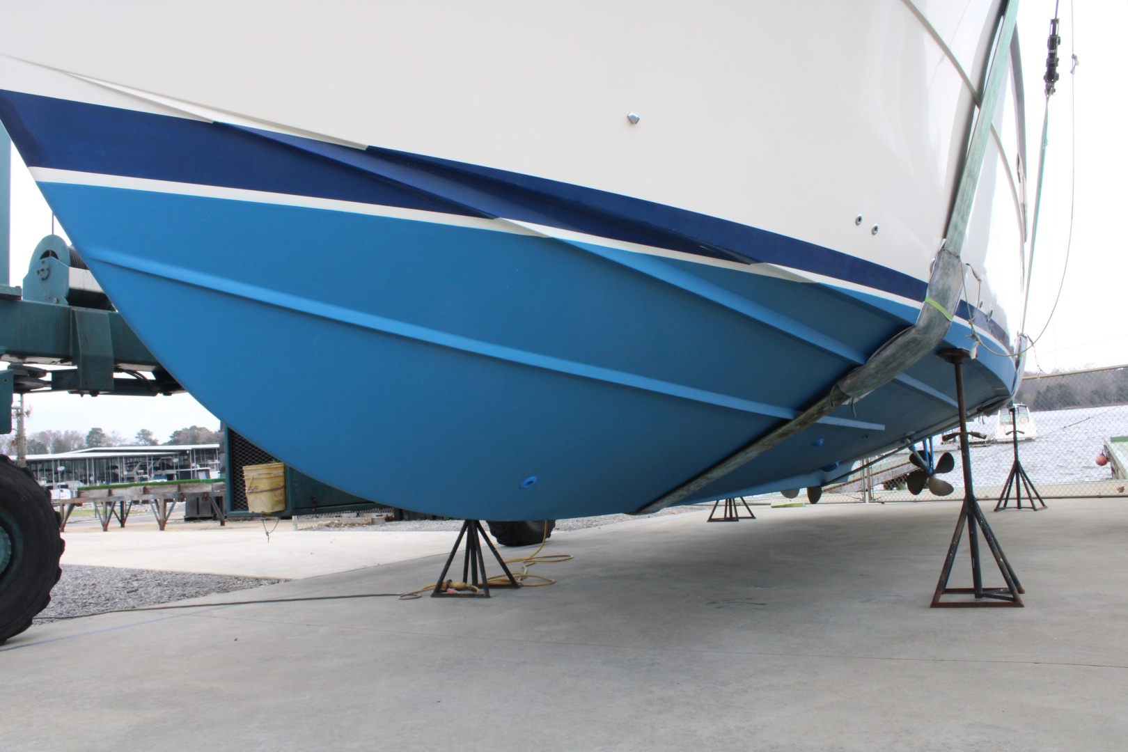 Bertram-Motor Yacht 1983-Rosalee Scottsboro-Alabama-United States-42 ft Bertram  Port Side Hull-6163801 | Thumbnail
