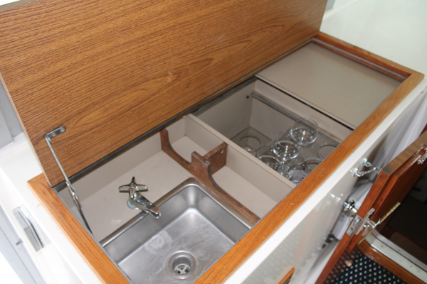 Bertram-Motor Yacht 1983-Rosalee Scottsboro-Alabama-United States-42 ft Bertram  Aft Deck Entertainment Station-6163819