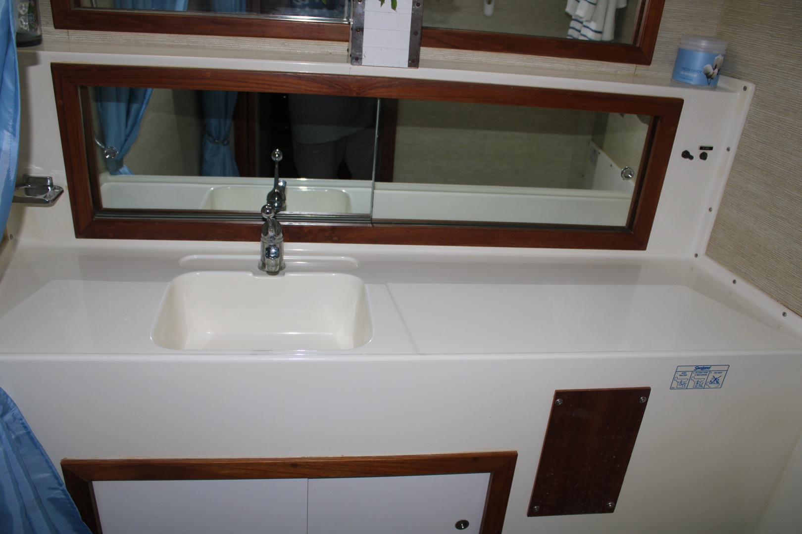 Bertram-Motor Yacht 1983-Rosalee Scottsboro-Alabama-United States-42 ft Bertram  Forward Head-6163839 | Thumbnail