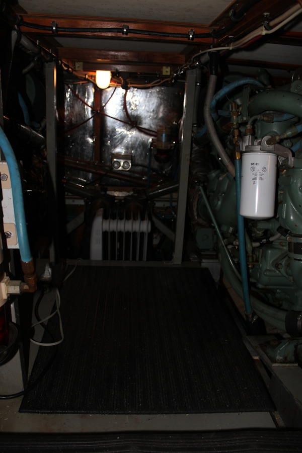 Bertram-Motor Yacht 1983-Rosalee Scottsboro-Alabama-United States-42 ft Bertram  Engine Room-6163847