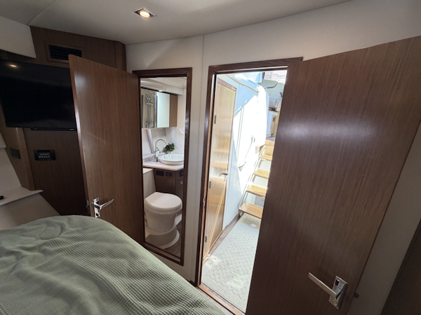 Cruisers Yachts-41 Cantius 2016 -Clinton-Connecticut-United States-6088982