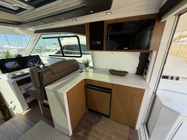 Cruisers Yachts-41 Cantius 2016 -Clinton-Connecticut-United States-6088967